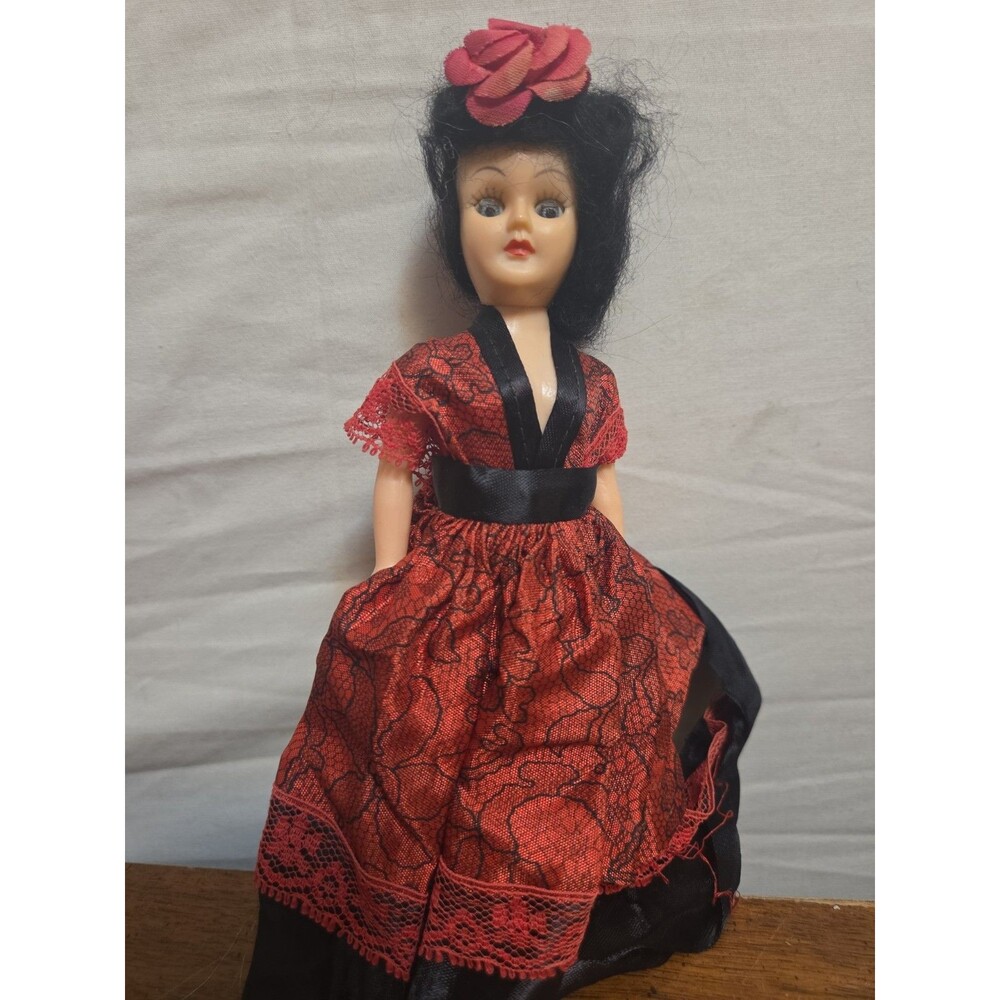Arco Gas Station Dolls Of The World Spain  Dancer Sleepy Eyes Vintage 1970s 8 In